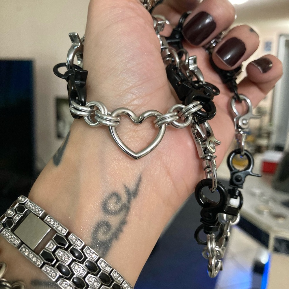 Stainless steel heart choker black & silver clasps goth punk emo chain necklace - Picture 15 of 16